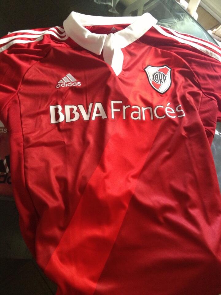 Pablo Calvari on X Si queres participar por la camiseta de River roja hace RT CalvariDeLaGente PorAmoraRiver http t R1R9gMUlFm X