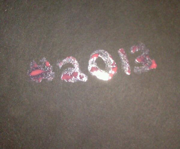 HeathaFeatha95's tweet image. Painted #2013 on the bottom of the table in the IMC #rebel #likea13oss @nat_johnson27 #skippingclass