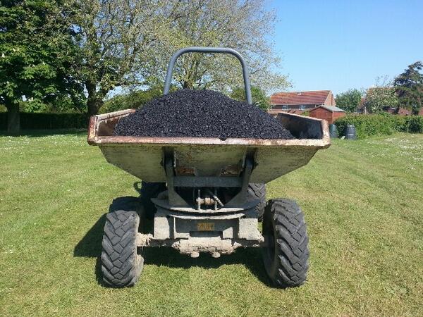 PSMBuilding's tweet image. A couple of men down this week &amp;amp; it's been all hands to the pump. Plenty of black gold been laid across the county!