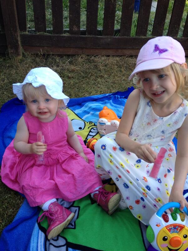 My 2 princesses enjoying the sun!! ❤☀😃