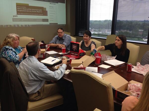 ChapterSupport's tweet image. District Advisor Paul Pettit chats with South District 3 members at one of the first district workshops of the year!