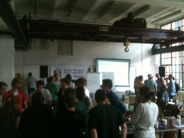 KochzeichenD's tweet photo. #swberlin on food innovation starts with lots of team building... http://t.co/9NNECS7TnS