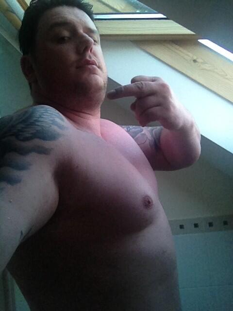 CraigCaunt's tweet photo. @Billy290786  I'm gay http://t.co/McLIMOD07c