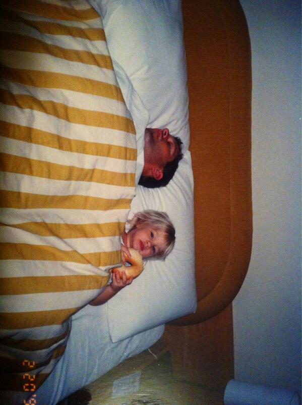 _bigredflag's tweet image. One of my favorite pictures of baby @dbulge ever. #AlwaysSnacking