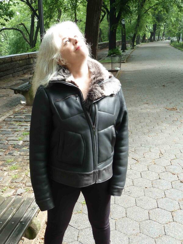 leatherwaves's tweet image. See this jacket made #womensshearlingjacket #shearling #leather #jackierobbinsleatherwaves #picoftheday #sheepskin