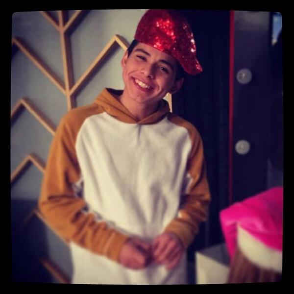 FansDBrandon's tweet photo. *-* http://t.co/p1aNMFB8E4