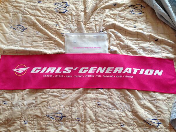 [PIC][08/09-06-2013]Hình ảnh mới nhất từ "2013 Girls' Generation's World Tour – Girls & Peace" tại Seoul, Hàn Quốc trong 2 ngày của SNSD + Selca từ hậu trường Concert của các thành viên và nhiều nghệ sĩ khác BMMU2AhCEAAnt1S
