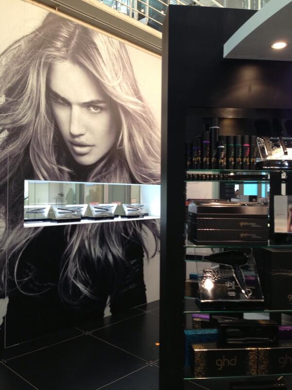 n_fowkes's tweet photo. Hair expo 2013. Loving ghd! http://t.co/WsSVRY8CMX