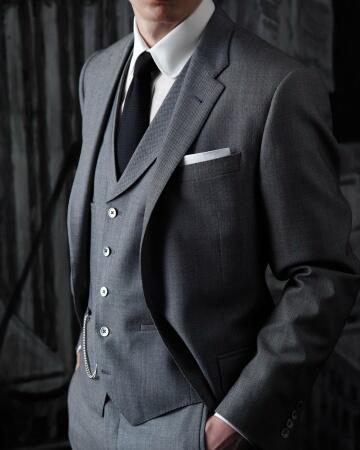 ProtocoloVE's tweet image. En los grandes conciertos y funciones de ópera los caballeros deben usar esmoquin o #tuxedo #etiqueta #protocolo