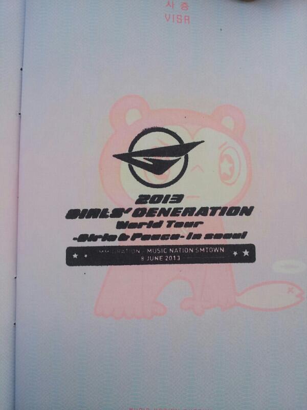 [PIC][08/09-06-2013]Hình ảnh mới nhất từ "2013 Girls' Generation's World Tour – Girls & Peace" tại Seoul, Hàn Quốc trong 2 ngày của SNSD + Selca từ hậu trường Concert của các thành viên và nhiều nghệ sĩ khác BMNXDc2CIAAByIi