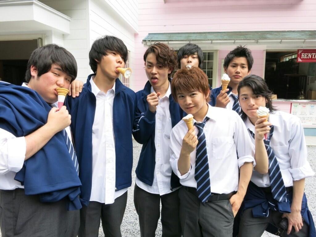 35歳の高校生 公式 キャンプ場でのオフショット 3ーaの男子たちはお昼休憩の時 近くで売っていたソフトクリームを食べていました おいしそうですね 今日よる9時からは第9話ですよー 皆様 お見逃しなく O Jk35sai Http T Co 35歳の高校生 公式 キャンプ場でのオフショット 3ーaの男子たちはお昼休憩の時 近くで売っていたソフトクリームを食べていました おいしそうですね 今日よる9時からは第9話ですよー 皆様 お見逃しなく O Jk35sai Http T Co