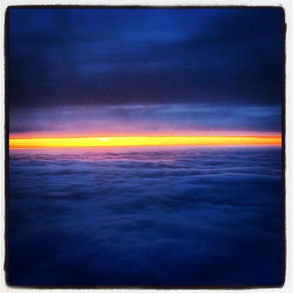nvanduren's tweet photo. This is not a lightning bolt but a view from 22.000 feet of the sun setting over #Quebec from #KLM #MD11 #KL672 http://t.co/ONlAIb3EIf