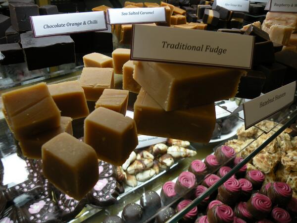 TecocoUK's tweet image. 7 Fab flavours of #fudge now being served up for your delight. Melt on the tongue they do! YUM!
