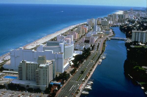 MiamiBMovers's tweet photo. @MiamiBMovers Local #Moving Services #Miami Beach #Florida - http://t.co/DBAoJA38mi  http://t.co/PdiYDhTwIl