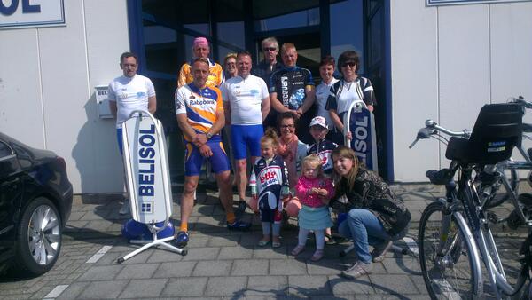 fransborgo's tweet photo. Fantastische dag gehad....ride for the roses en BELISOL bedankt names blusgroep kruiningen ! http://t.co/S4ZzwCviwD