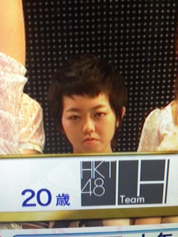 syamozikun's tweet photo. 指原の後ろで峯岸がwwww http://t.co/XlRCA0KWJ7