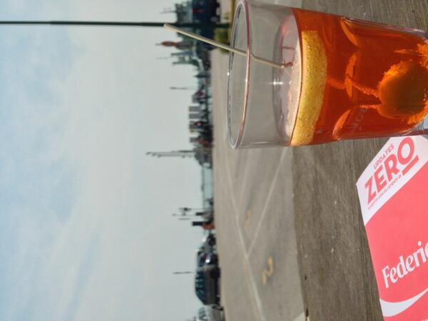 v3tro's tweet photo. @Zero_eu with @federica @vanez @ormeye waiting ferry boat for @MOREfestival #nowthisisaspritz http://t.co/AXuB8khwJP
