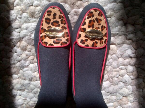 FranPavissich's tweet photo. “@carolaurrejola: Los bellos zapatos que me regaló mi zapatera favorita, Bárbara Briones http://t.co/F0Ji8DxzXV” lindos! #BarbaraBriones