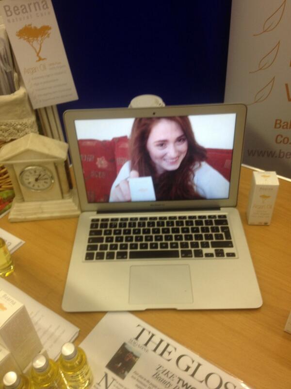 Here is the stylish and our most loyal customer <a href="/HanLuciaLittle/">Hannah Little</a> spreading her testimony at the quilt featival!