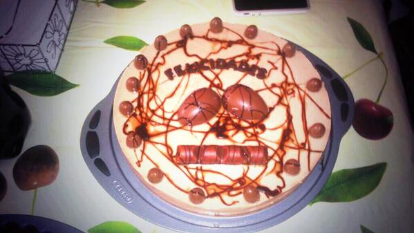jaranitO9's tweet photo. Celebrando el cumple del CHIRRI!! @pirriniki http://t.co/jenJXzoc71