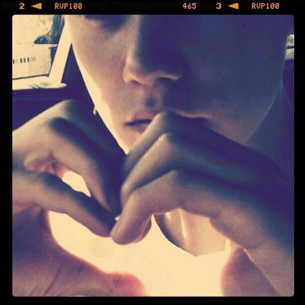 luvyoujb2's tweet photo. Always in are heart @justinbieber http://t.co/Pcn79H4c6W