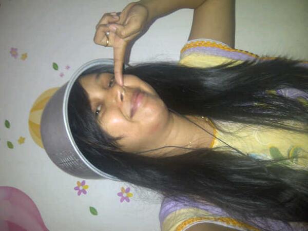 madamaradio's tweet image. Kalau yang satu ini katanya gaya ngupil 2013 versi Rice Cooker dari LY yg udah ngirim via BBM. #GEMINI #ExitPermit