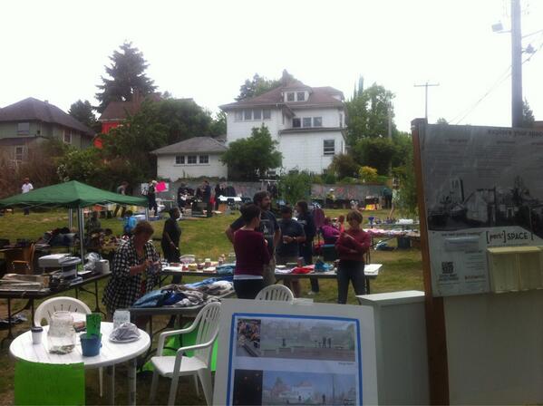 jseattle's tweet image. Garage Sale Day begins at Federal and Republican Capitolhillgaragesale.com