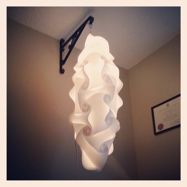 CeeFraser's tweet image. #PuzzleLamp! #Lovin the #new #apartment and the #awesome #decor! I&apos;m such a #DoItYourselfDiva #MoveOverMarthaStewart!