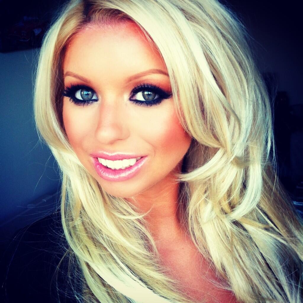 TW Pornstars - Victoria Fox. Twitter. Ready for date night with the