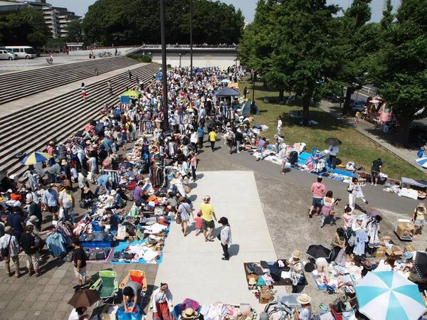 駒沢オリンピック公園総合運動場 Pa Twitter 駒沢通り沿いの大階段南広場では フリーマーケットが開催されています 掘出し物が見つかるといいですね Http T Co Emfjftljb0 駒沢オリンピック公園総合運動場 Pa Twitter 駒沢通り沿いの大階段南広場では フリーマーケットが開催されています 掘出し物が見つかるといいですね Http T Co Emfjftljb0