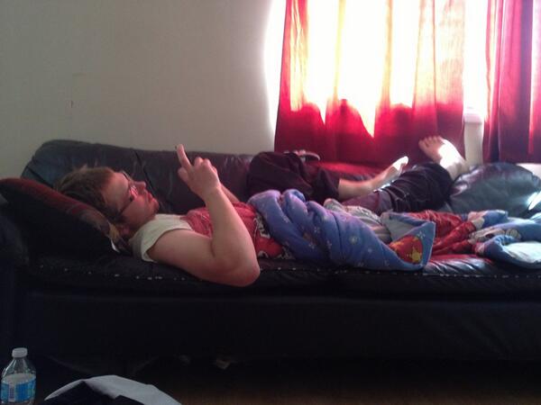 bennybutton55's tweet photo. Makes me sleep on the small couch and he has 2 feet to spare http://t.co/HWOeNnXudK