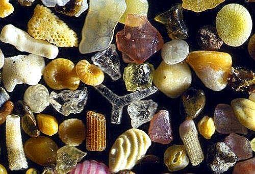 MAGNIFIEDx1000's tweet photo. Magnified picture of sand. #Beautiful http://t.co/GGhEsLskgJ