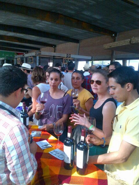 FEVINOMX's tweet photo. #FEVINO. Se vive al máximo, estamos creando cultura de vino! Gracias a todos! http://t.co/m2cf30BuLs