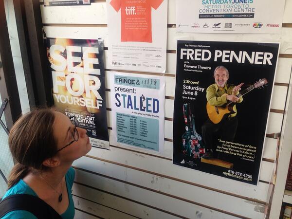 MmePalumbo's tweet photo. @NPTheatre2012 Stalled now appearing alongside Fred Penner! #StalledinTO http://t.co/RWRszgncj9
