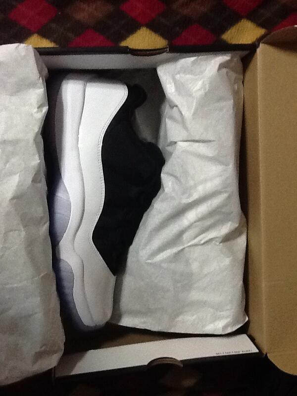 soleoriginal's tweet photo. Got my 11 lows on lockdown thanks to @footlocker #kicksonfire #kickgame #airjordan #kixify #newpickup #solecollector http://t.co/5m35hQAy0N
