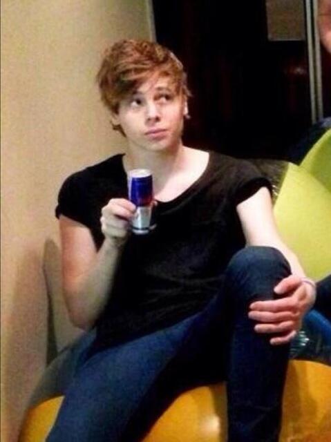 fraudorable's tweet image. LUKE HEMMINGS  YOU LITTLE ADORABLE SHIT