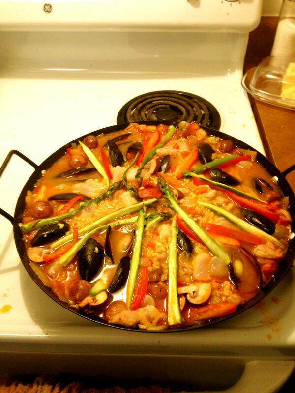 4ortyfive's tweet photo. #Paella cc @IllGreg http://t.co/yfZR2dI5bF