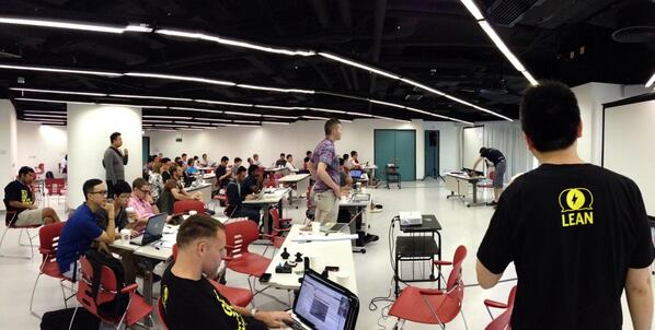LeanHongKong's tweet photo. Day 3 of #LeanHK with @jonbuford kicking it off. It's the home stretch! Lets finish strong! @makible @startupshk http://t.co/oTKBvtn0HQ