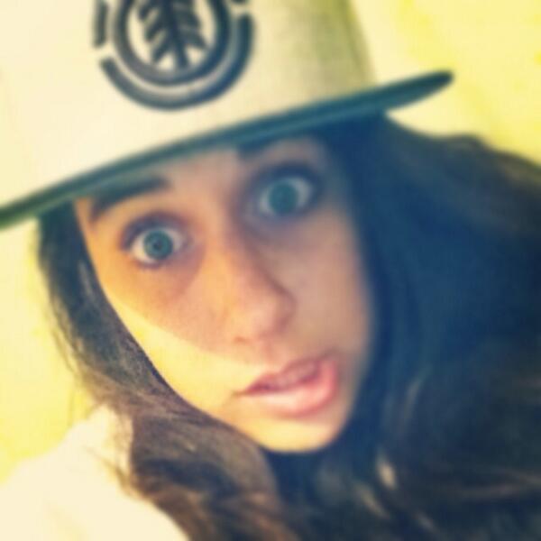 hereismirandaa's tweet image. #green #eyes #aplication