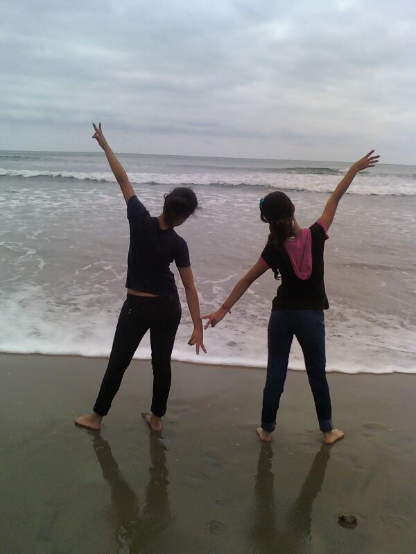 fiorelita191's tweet photo. Ella Tan Kjnaskljaskladjs @J3niiG &amp; @melissa02728198 http://t.co/wotqcFXf7N