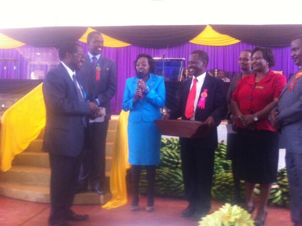 waimirik's tweet photo. @RachelRuto with #Embu Governon Martin Wambora and ASK officials @dwaimiri http://t.co/InWYj0jP8u