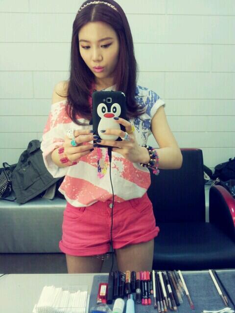 BMTExX9CAAAYjV5.jpg:large