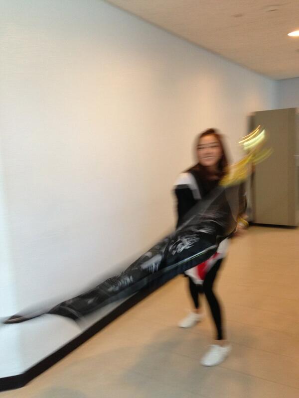 krungy21's tweet photo. CL 1위 축하해!!!!!!!! ^.^ http://t.co/3nj90ufAq0