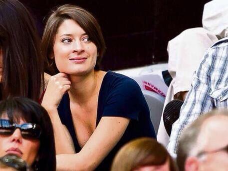 SoccerWomens's tweet photo. Manuel Neuer's girlfriend http://t.co/RwAnCkL01S