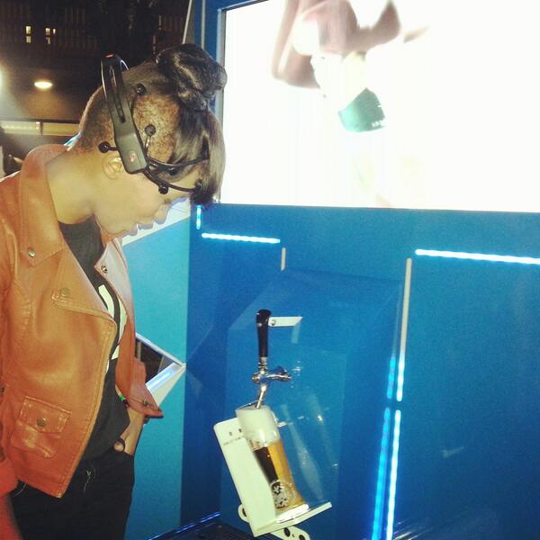PoppyIsMyName's tweet photo. Technology and innovation at work !! Wowzers!! #CastleLite #mindreader #ExtraColdLive @castlelitesa http://t.co/PGd8y1iEAZ