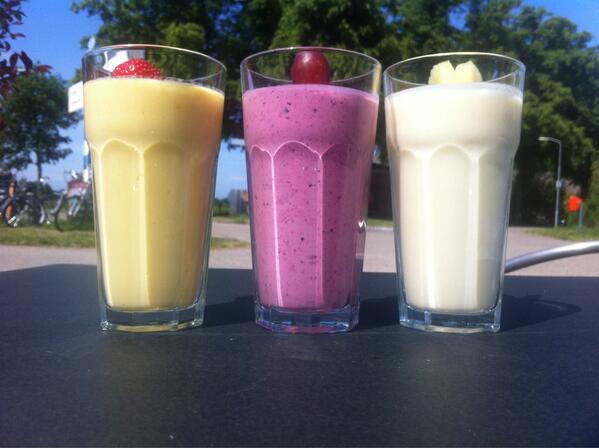 Of een heerlijke huisgemaakte smoothie   <a href="/Leursehof/">Rest. De Leursehof</a> #terras #genieten
