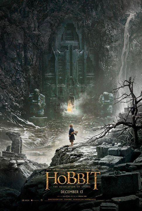 CinemaPVC's tweet image. Ya está el póster de la segunda parte de El Hobbit "La desolación de Smaug" Queremos verla... on.fb.me/Vzuh8R