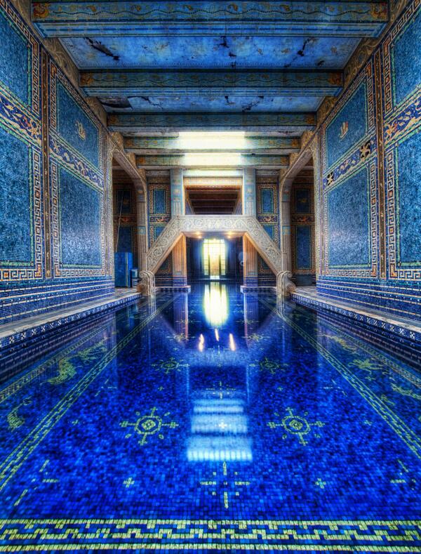 mapmeto's tweet image. “@sbadsgood: Azure blue pool at Hurst Castle http://t.co/XTNi21oBdp” SO COOL!