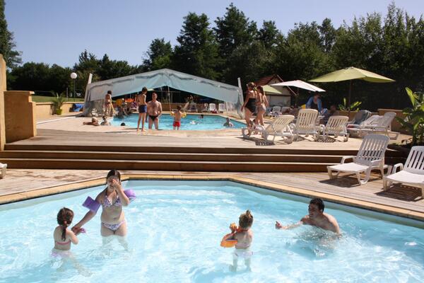 camping_lafage's tweet image. #piscinechauffée: Notre camping dispose d'une piscine chauffée avec abri mobile et d'un bassin pour enfants