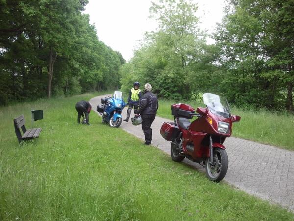 Hielke63's tweet photo. Even  een tussen  stop. http://t.co/QbQeVL4zSk